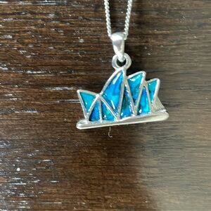Sydney opera house pendant necklace blue opal looking never worn pretty